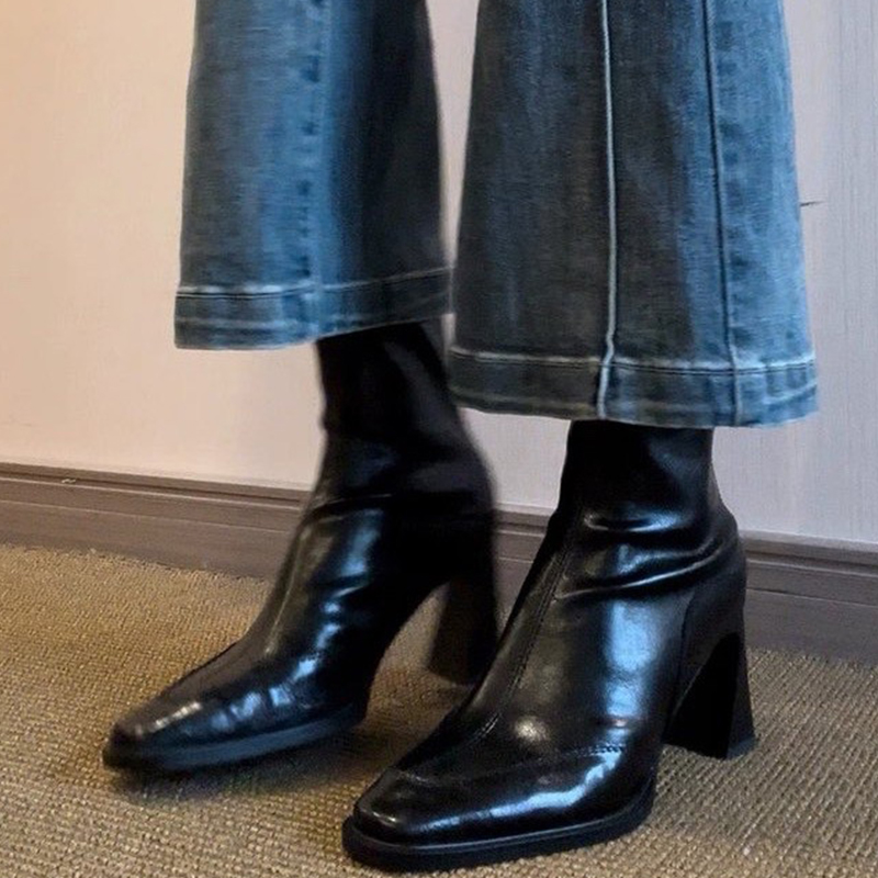 Winter Clothing Trends 2025 - Yüksek Topuklu Kadın Ayak Bileği Çizmeler