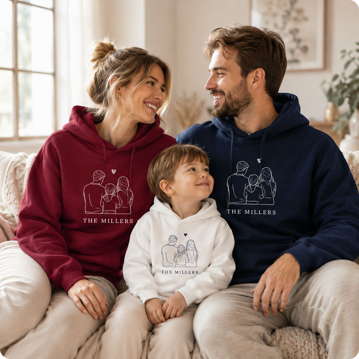 Winter Clothing Name - Kişiye Özel Aile Fotoğrafı Kapüşonlu Sweatshirt